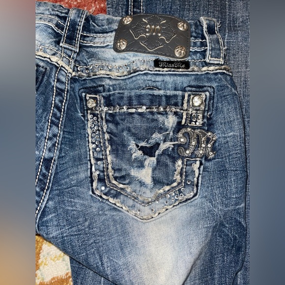 Distressed Miss Me Jeans - Picture 6 of 11